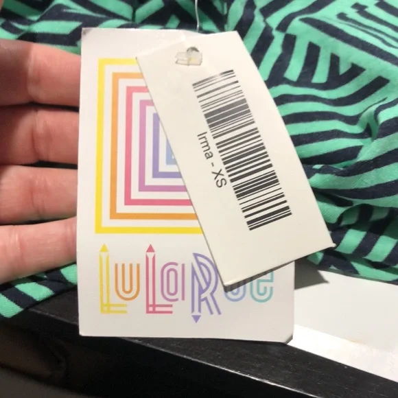 NWT LuLaRoe Irma green and blue geometric print top size xs - Picture 9 of 11